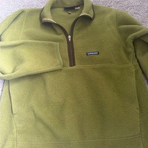 Patagonia Green Fleece Sweatshirt